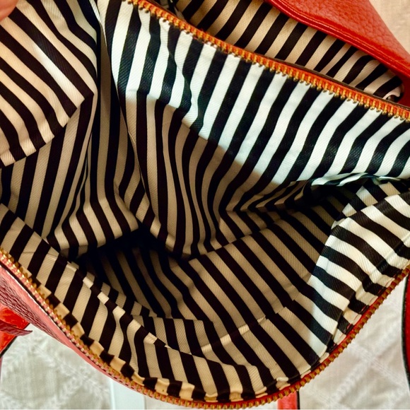 Kate Spade Runaround Pebbled Leather Bag In Orange/Coral. - Picture 6 of 8